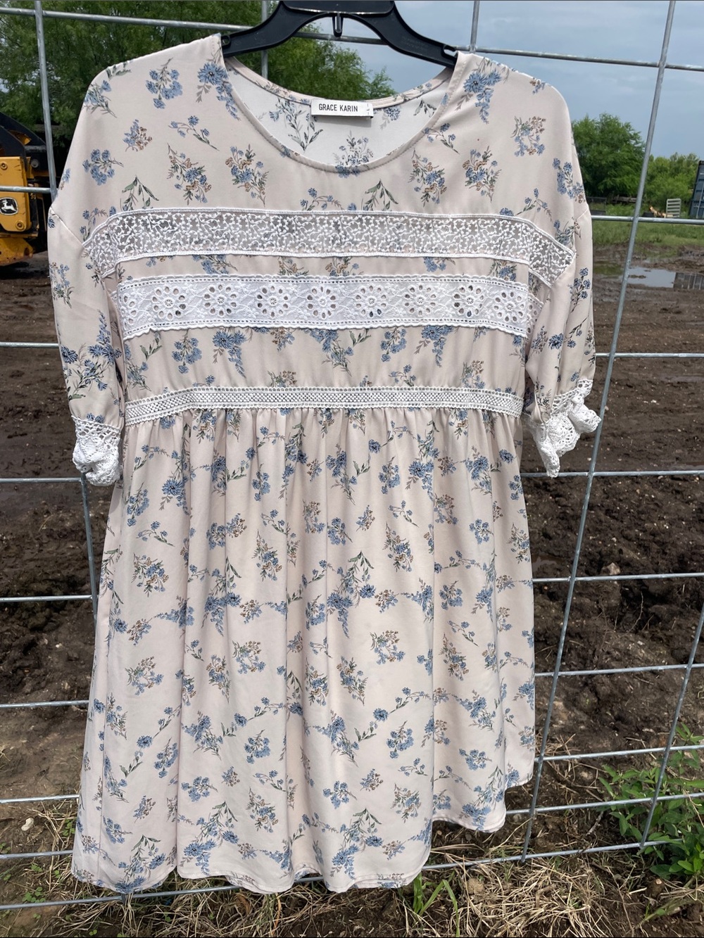 Grace Karin Cream Floral Lace-Trim Dress with Blue Blossoms